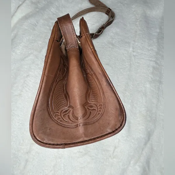 Vintage Hand Tooled Leather Shoulder Bag; dark Caramel Leather W/ Suede Interior - Image 2