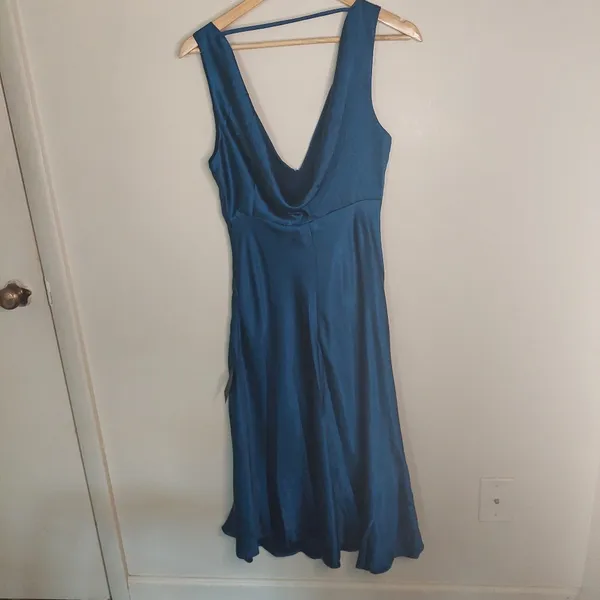 Lulus V-Neck Dress With Cowl Neck Back Size M - Image 2