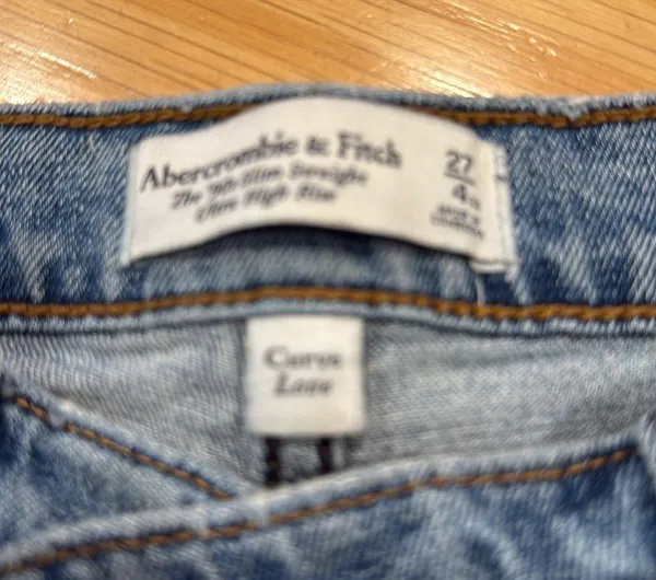 Abercrombie & Fitch the ‘90sslim straight ultra high rise jeans 27/4XS. - Image 2