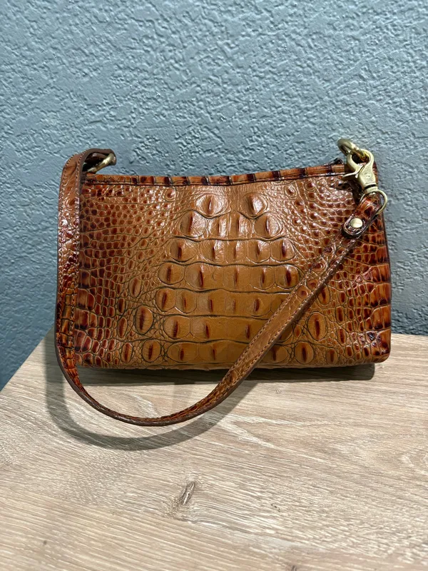 Brahmin Cognac Brown Croc Embossed Leather Shoulder Bag Gold Hardware - Image 2