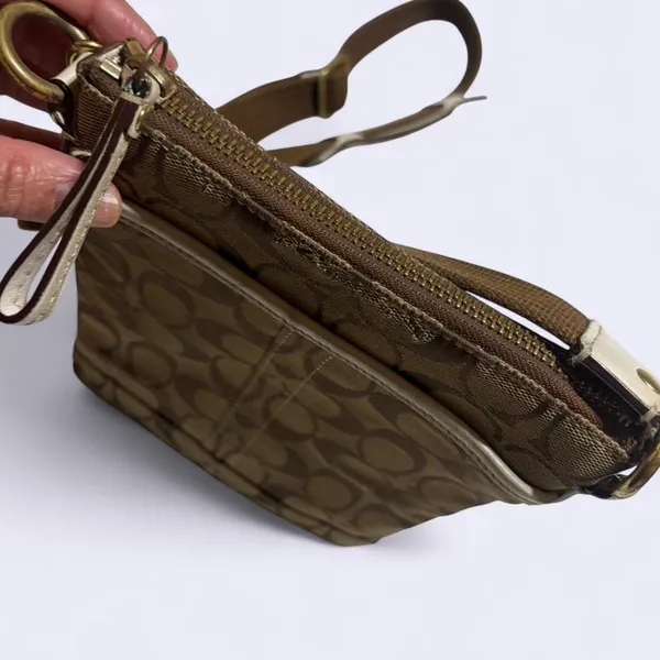 Brown Coach crossbody bag - Image 3