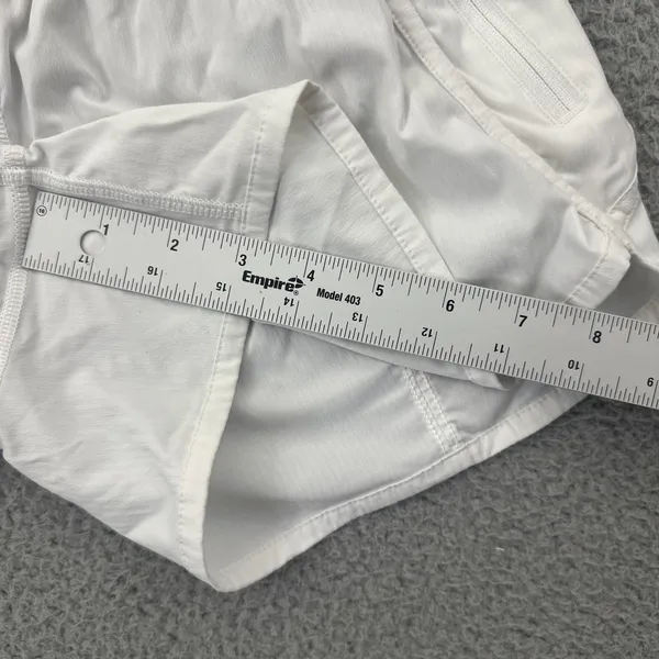 Lululemon Tracker Shorts Low Rise 4" White Athletic Athleisure Women's 6 - Image 8