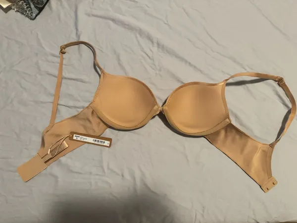 SKIMS Ultimate Push-Up Plunge Bra - Image 2