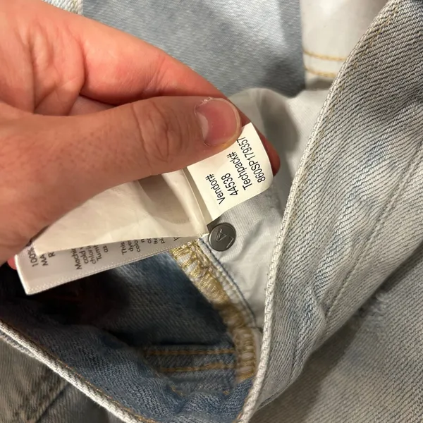 PacSun Boyfriend Jeans Light Wash Distressed‎ Ripped Raw Hem Women's Size 28 - Image 5