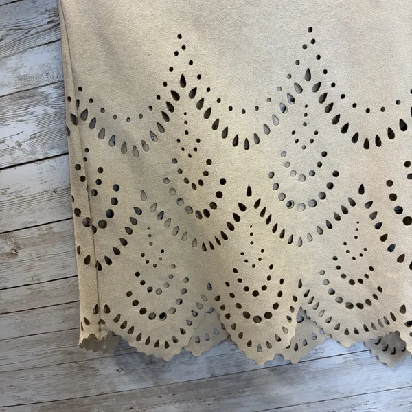 Karen Kane Womens M Tank Top Shell Faux Suede Baja Riviera Beige Laser Cut USA - Image 5