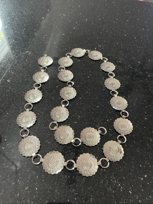 Engraved Concho Chain Belt Silver Tone - Image 9