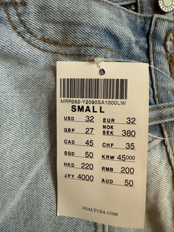 Brandy Melville Jean Shorts - Image 4