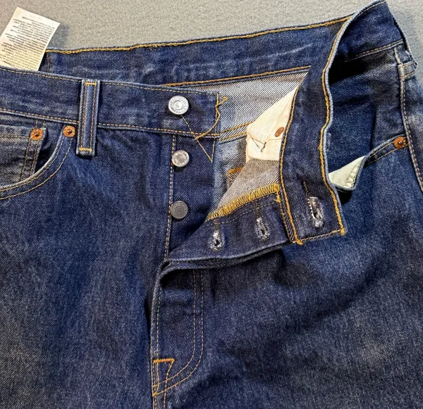 Men’s dark was 501 Levi’s jeans  - Image 3