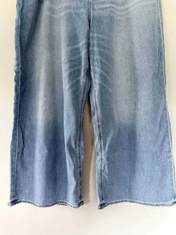 American Eagle Dreamy Drape Super High Rise Baggy Wide Leg Jeans size 18 short - Image 3