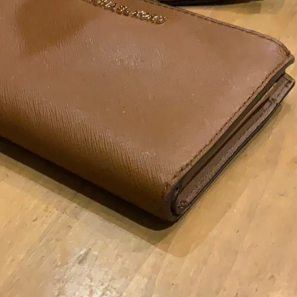 EUC Michael Kors Tan Leather Jetset Wristlet - Image 6