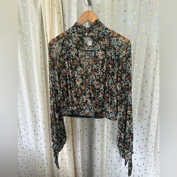 Free People All Dolled Up Mesh Floral Sheer Cropped Front Insert Lining Blouse M - Image 6