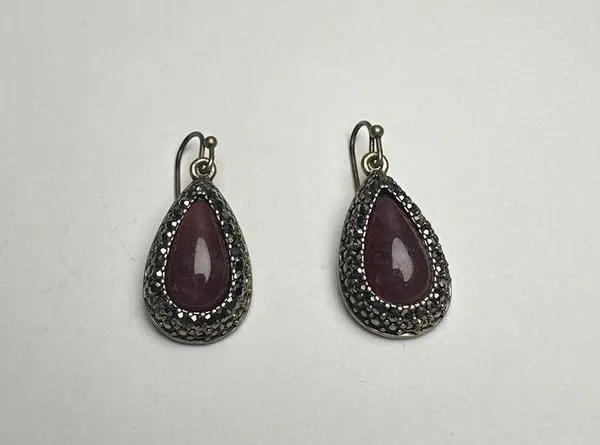 Lia Sophia Plum Red Teardrop Rhinestone Dangle Pierced Earrings Bronze Tone - Image 12