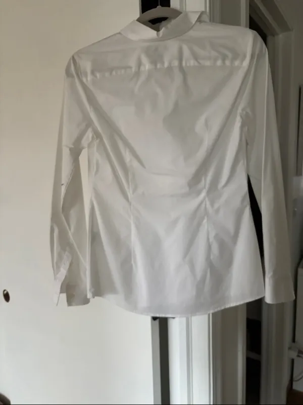Banana Republic White Ruffle Button Down Shirt Size 2 - Image 6