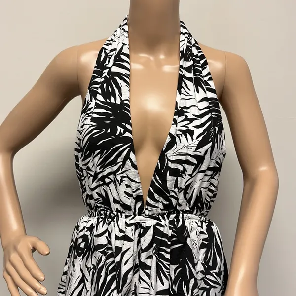 Lulus Black & White Plunging V Neck Halter Ruffled Tier Maxi Long Dress size S - Image 2