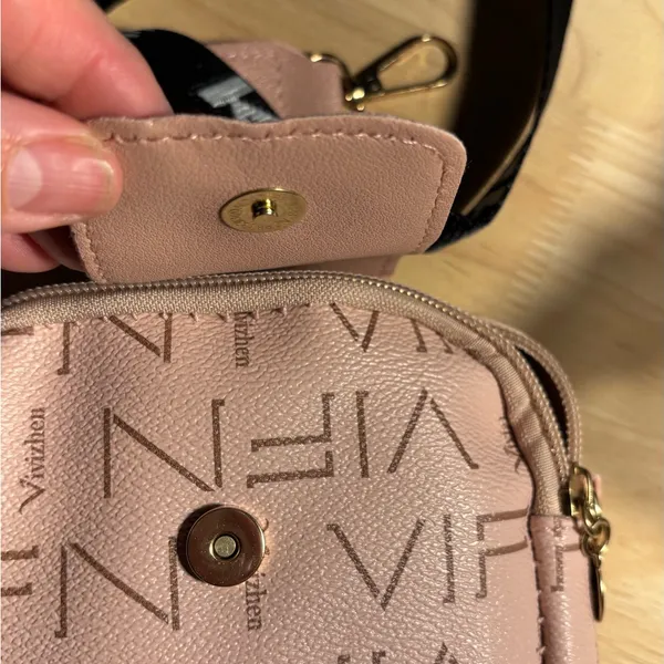 NEW Cute pink travel strolling crossbody purse bag - Image 10