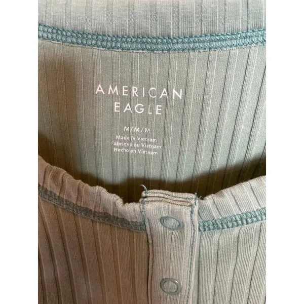 AMERICAN EAGLE Hey Baby Cropped Henley Tee Size Medium M Green - Image 5