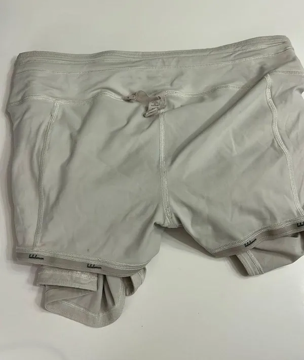 White Lululemon skirt size 6 - Image 4