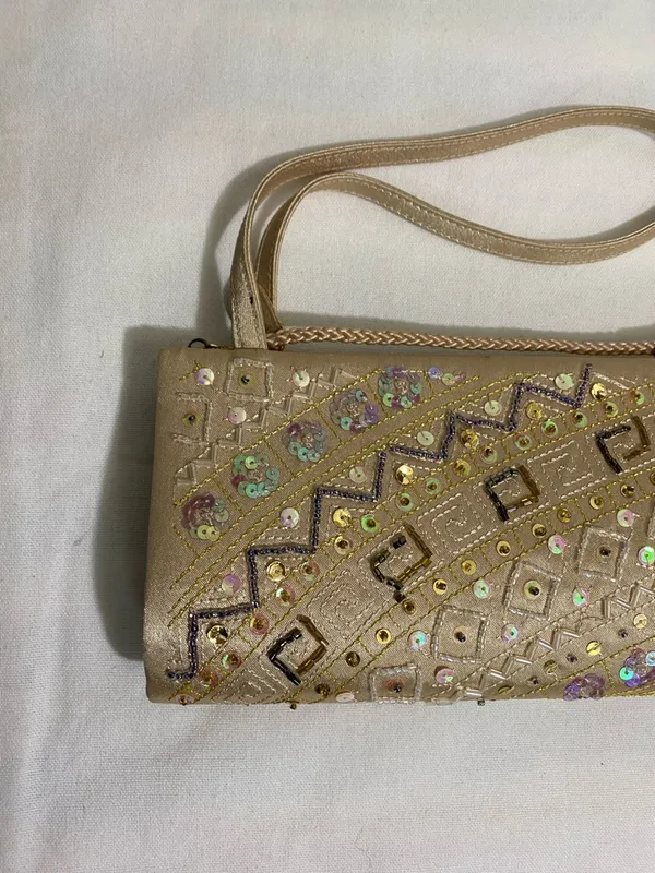 Embellished Gold Evening Clutch Hand Bag - Image 3