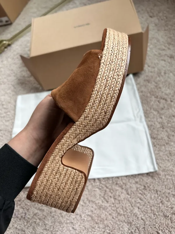 Vince suede platform sandals. 7.5 - Image 14