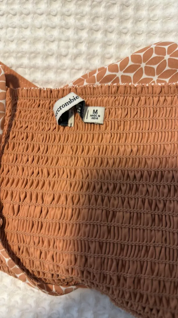 Abercrombie Pink Patterned One Shoulder Top - Image 4