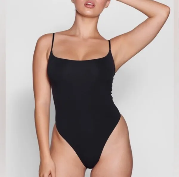 SKIMS Fits Everybody Cami Bodysuit S - Image 6