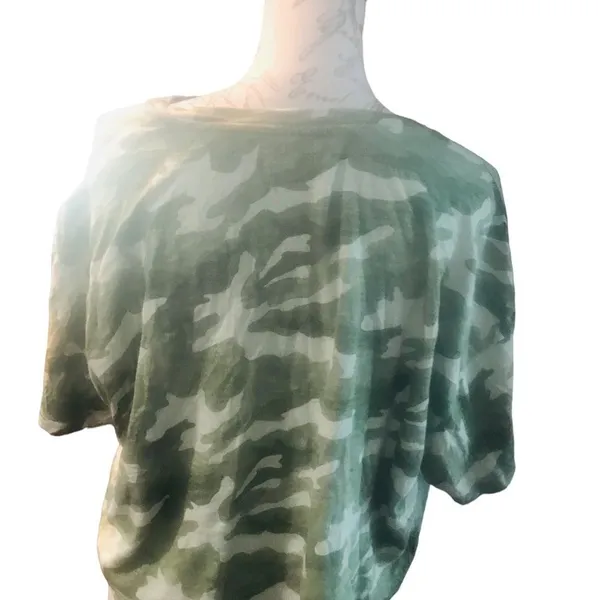 Old Navy Camouflage Crop Top Size XL - Image 4
