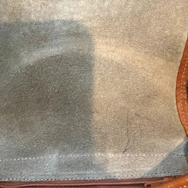 Vintage Dooney & Bourke Taupe all Leather crossbody bag - Image 5