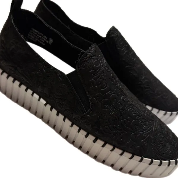 Very G Women Black Embossed Floral Slip On Platform Sneakers VGSP0271-001 Size 9 - Image 11