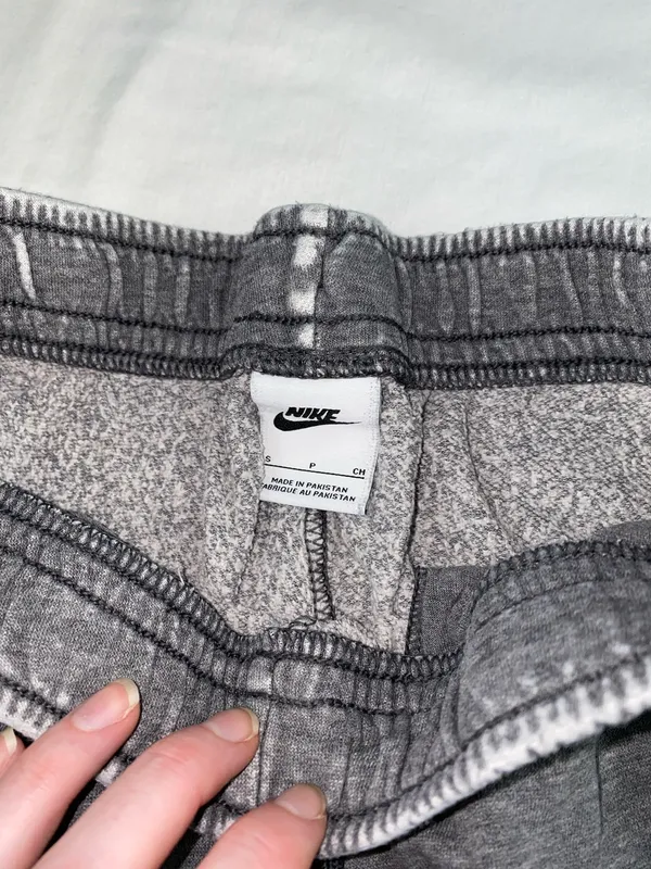 Nike sweatpants  - Image 8