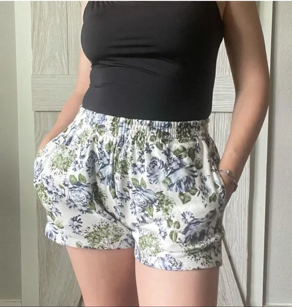 Levi’s Sweat Shorts  - Image 2