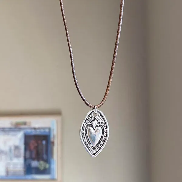 Handmade vintage antique goth style heart necklace 🙏❤️ - Image 5