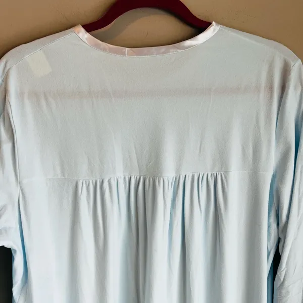 Schrank Vintage Light Blue Embroidered Nightgown Size Large Satin Trim - Image 10
