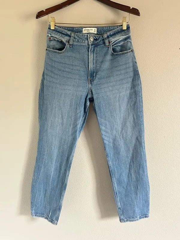 Abercrombie & Fitch The Mom High Rise Curve Love 4/27 - Image 2