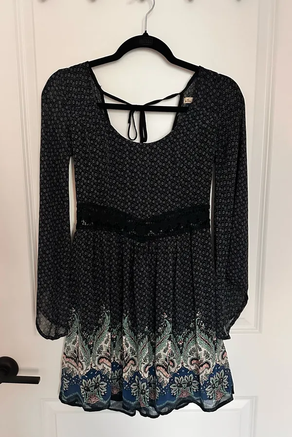 Hollister Dress Floral - Image 3