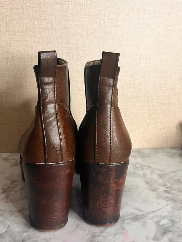 b.o.c. Brown Leather Ankle Booties with Side Zip and Wooden Heel - Image 2