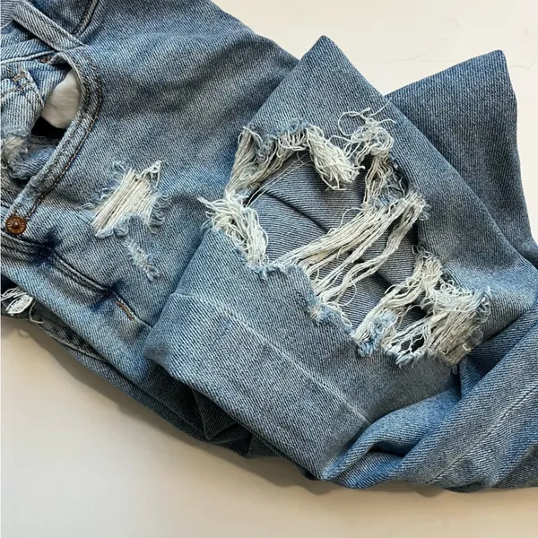 American Eagle Outfitters • Light Wash Destructed Mom Jeans - Image 2