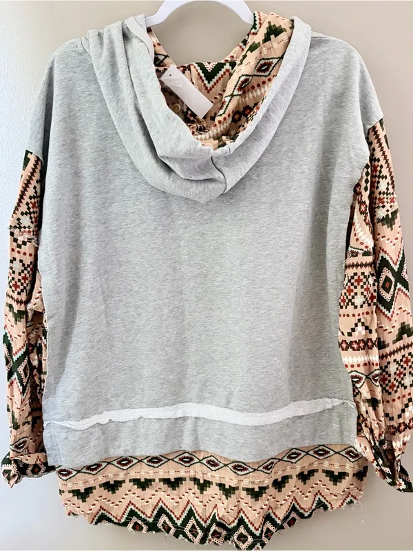 NWT Boho Aztec Western Mixed Print Pullover Hoodie Size M - Image 4