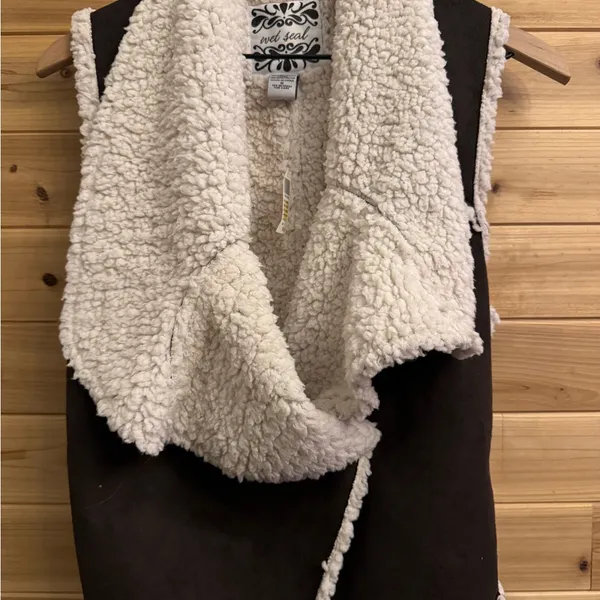 Y2K NWT Wet Seal Size Medium Sherpa Lined Cozy Vest - Image 5