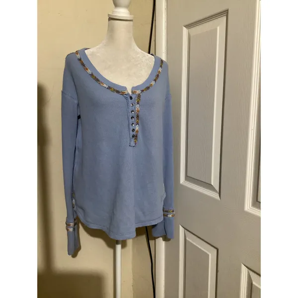 We The Free Free People Blue Waffle Knit Thermal Henley Embroidered Trim Top L - Image 2