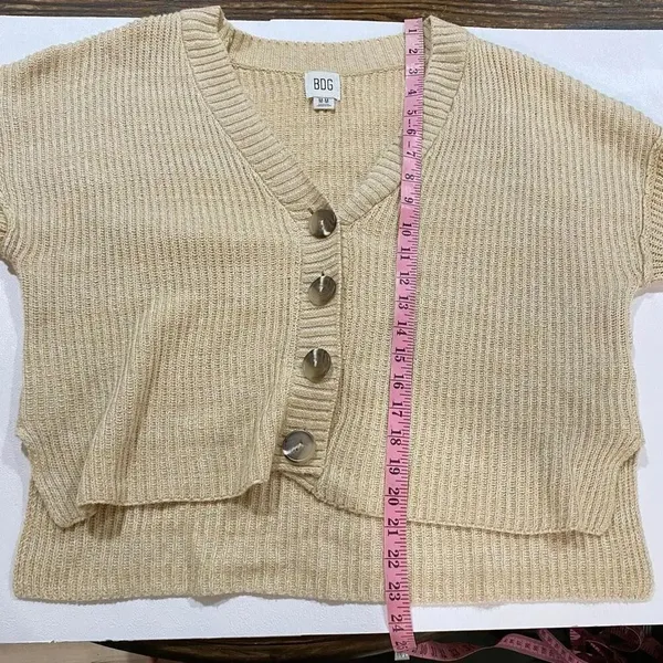 BDG Urban Outfitters Beige Cropped Button Cardigan Sweater M - Image 6