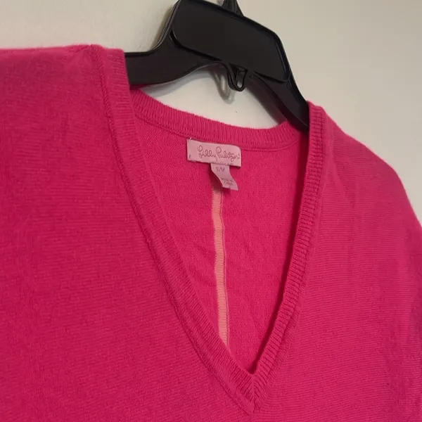 Lilly Pulitzer Hot Pink Vneck Cashmere Side Slit Sweater - Image 4