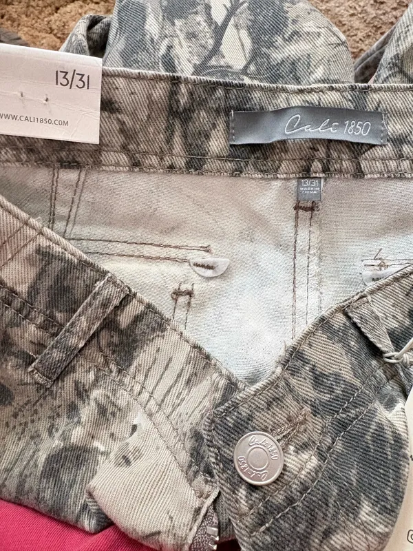 Camo Cargo Jeans Gray Size 31 - Image 3