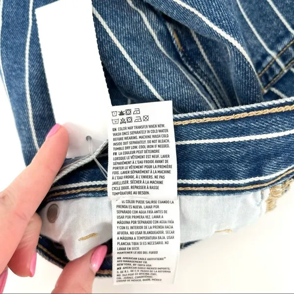 American Eagle Indigo Striped Hi‎ Rise Mom Jean Size 8 Blue NWT - Image 12