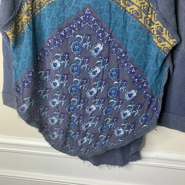 Free People blue oversized raw hem sweatshirt‎ XS - Image 4