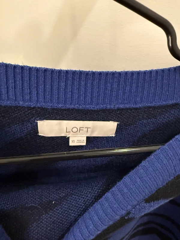 Loft Women’s boutique top - Image 3