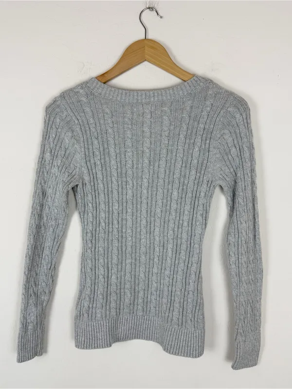 Hollister fitted cable knit V-neck sweater in light gray - Image 3
