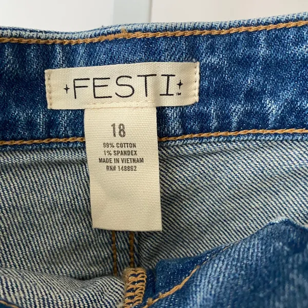 FESTI Torrid 18 Blue Denim Distressed Frayed Hem Festival‎ coastal cowgirl - Image 4