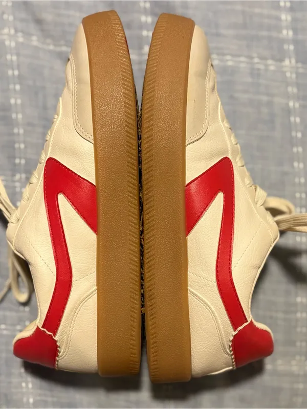 Dolce Vita Cream Sneakers with Red Accent and Gum Sole - Image 4