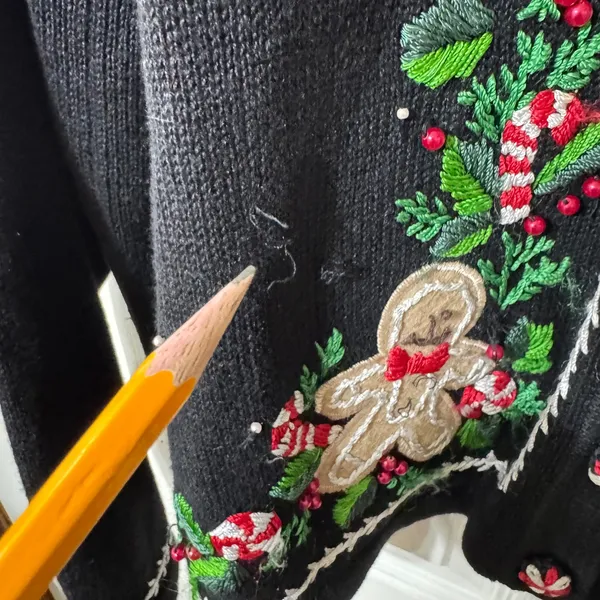 VTG Studio Collection Black Gingerbread Woman Christmas Embroidered Sweater XL‎ - Image 8
