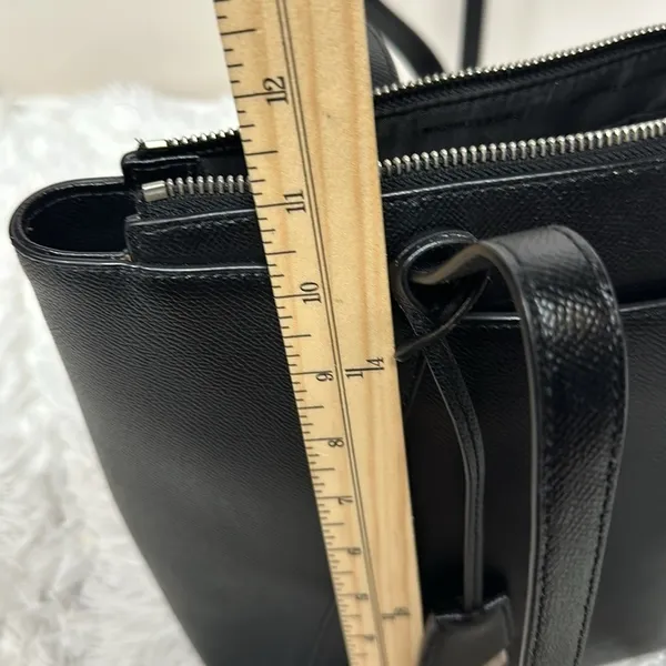 Micheal Kors Maddie Medium Crossgrain Leather Tote Bag - Image 15